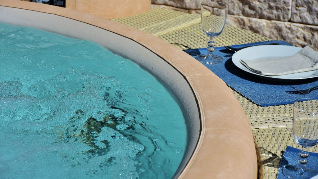 The 10 Best Hotels with Private Jacuzzi in Room UK 1